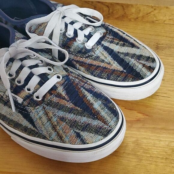 Vans | Geometric Sneakers - Picture 2 of 7